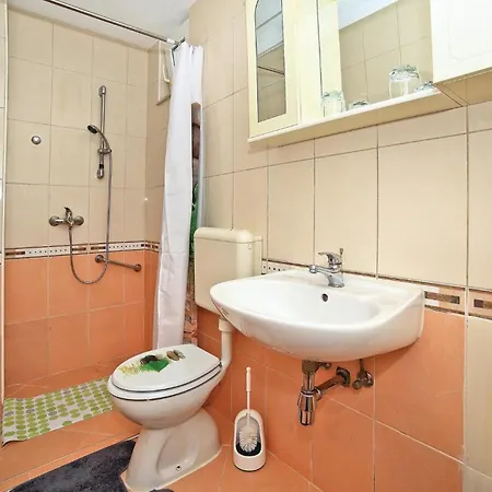 Apartment 1 Bedroom Amazing Apartment In Okrug Gornji Trogir
