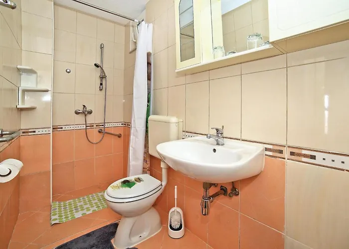 Апартаменти Okrug Gornji With Sea View 1 Трогір