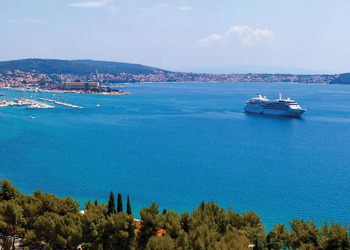 Okrug Gornji With Sea View 1 *